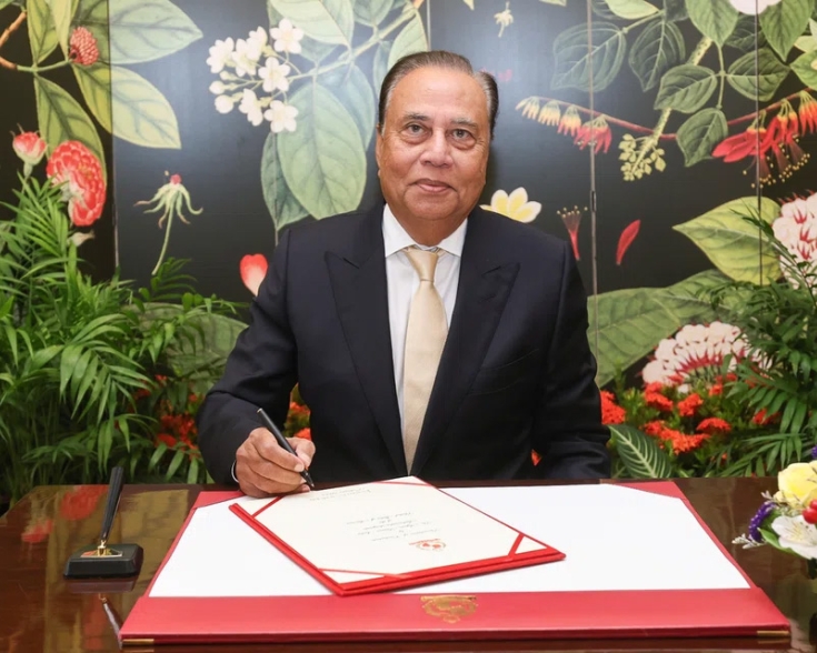 us-amb-to-sg